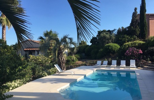 Les Issambres House | Recently renovated villa in a quiet area , a few minutes from the beach.
