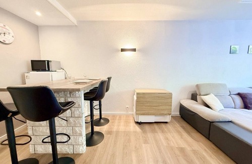 Villard-de-Lans Apartment | Refuge des tribus Apartment: Mountain View, Shared Garden, Private Balcony