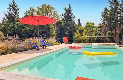Velleron House | Relax with a wonderful view of the countryside in the vacation home with pool.