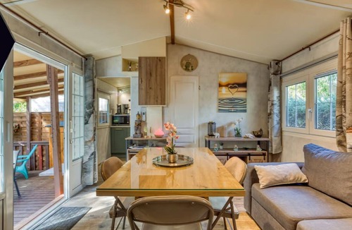 Gallargues-le-Montueux House | Relaxing break in a mobile home between the sea and Camargues.