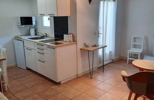 Le Redon Apartment | Renovated 30 m2 studio near calanques and luminy.
