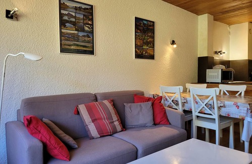 Pra Loup Apartment | Renovated apartment, 2 bedrooms, 2 bathrooms, balcony overlooking slopes