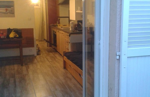 Giens Apartment | Renovated ground-floor apartment