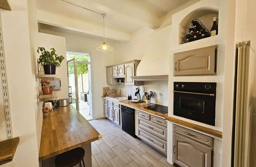 Saint-Mandrier-sur-Mer Villa | Residence 240-st Mandrier Sur Mer - Houses & Villas for 5 People