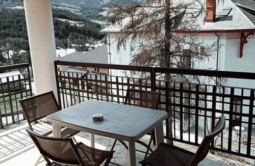 Jausiers Apartment | Residence Chateau Des Magnans Bat D - 3 Rooms for 6 People
