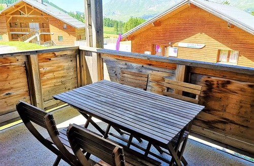 La Joue du Loup Apartment | Residence La Crête Du Berger - 2 Rooms for 6 People