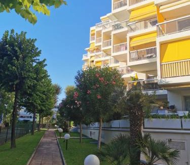 Cros-de-Cagnes Apartment | Residence Le Lido, appartement privé à 50 m de la mer, piscine