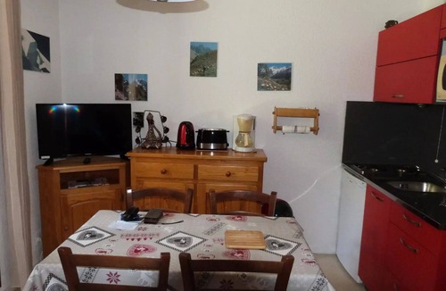 Valloire Apartment | Residence Le Thymel - 2 rooms cabin 4 people exposed East