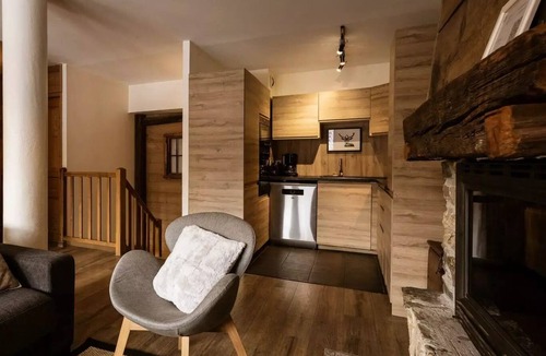 Valloire Apartment | Residence Les Fermes Du Planet - 4 rooms duplex 8 people 5* exposed South