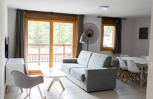Saint-Etienne-en-Devoluy Apartment | Residence Les Mélèzes - maeva Home - 2 Room Apartment 6 People - Selection