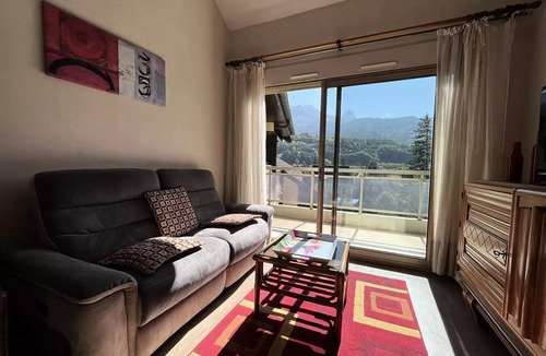 Barcelonnette Apartment | Residence Les Melezes Bat B - 3 Rooms for 6 People