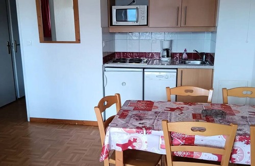 Puy-Saint-Vincent Apartment | Residence The Gentianes - Two rooms 6 persons-Residence THE GENTIANS