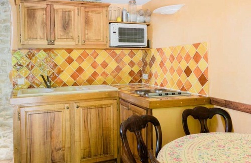 Saint-Martin-de-Castillon House | Restored stone sheepfold Saint Martin de Castillon