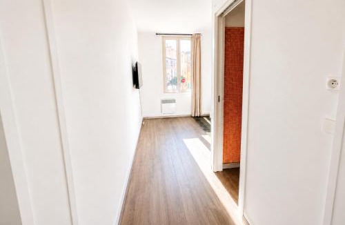 Les Moulins Apartment | Riviera One Bedroom Suite AC Fiber Internet