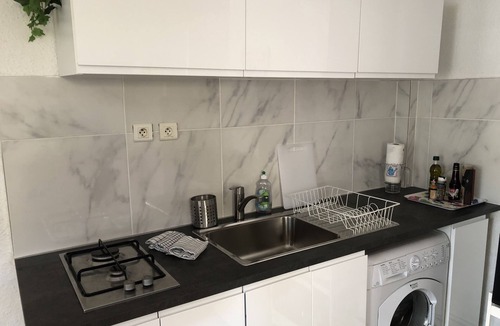 Hyeres Apartment | Romantic apartment 2 rooms 150m beach in villa, terrace, garden, private parking