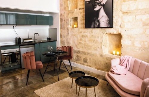 Ecusson House | ❤ Romantic suite with Jacuzzi - Hypercentre ❤