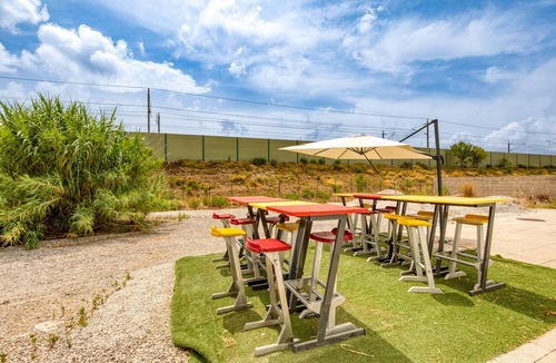Mudaison Apartment | Room 7 with Shared Terrace and Wi-Fi, 10 Minutes from the Beach