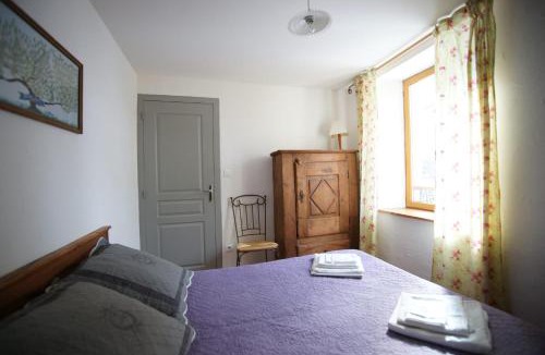 Villar-d'Arene House | Room for two in a house of the XVII century - N3 Chez Jean Pierre