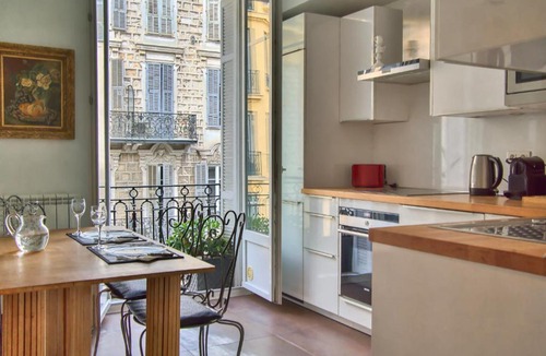Thiers Apartment | Rossini 2 - a spacious one bedroom apartment in central Nice