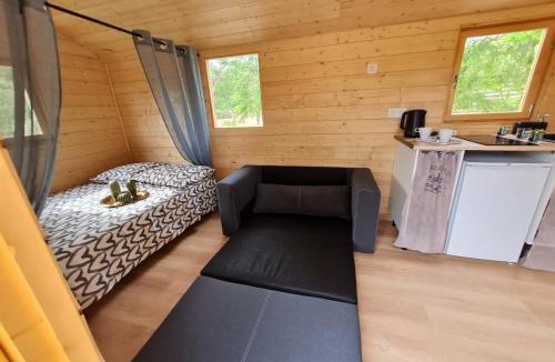 La Couronne Apartment | Roulotte Provençale