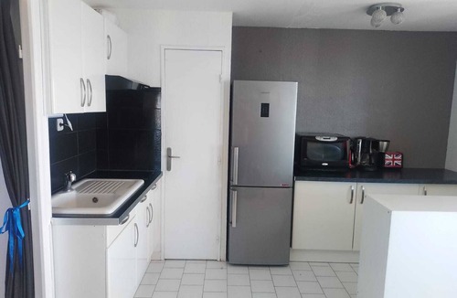 Frontignan Apartment | Sea breeze - Sea view apartment, 100 meters from the beach, pets welcome!