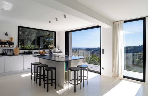 Gairaut Villa | Seaview villa with an infinity pool overlooking the city of Nice