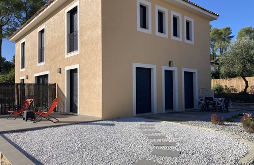 Peymeinade House | semi-detached house with swimming pool