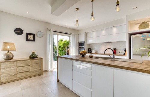 Frontignan Villa | Serene, Family-Friendly Villa du Soleil: Comfort Between Sea and Countryside