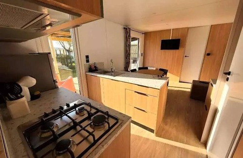 Saint-Molf House | SERENITE Collection - 3-bedroom, 2-bathroom mobile home with private spa, sleeps 6