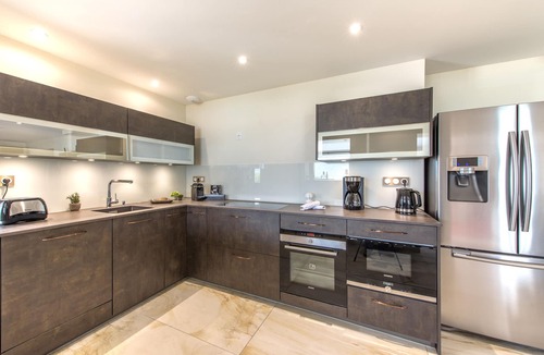 Sevrier Apartment | SEVRIER- PANORAMIC Loft&Mainfloor, Jacuzzi Parking