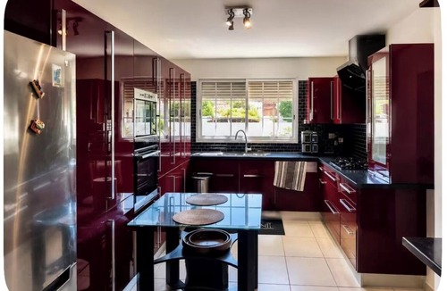 Narbonne House | Single-story villa with a pool, 10 minutes from the beach