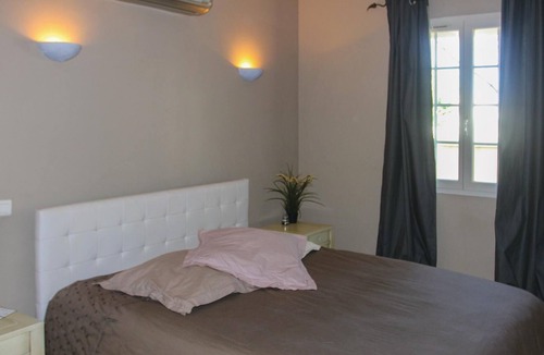 Rochefort-du-Gard House | Situated on the outskirts of Rochefort-du-Gard, this beautiful villa with private pool protected fro