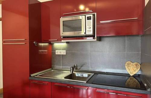 Montgenevre Apartment | Ski-In/Ski-Out Apartment, 6 Guests, Terrace & Private Ensuite
