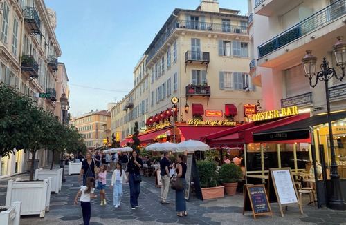 Carre d'Or Apartment | Small air-conditioned studio in the heart of Nice and 5 minutes from the beaches