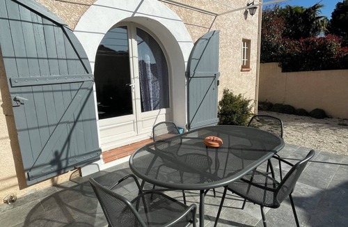 Rognac House | Small, quiet house with air conditioning + wifi for long stays