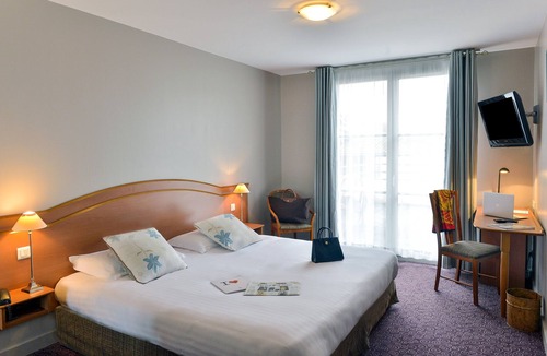 Solaize Hotel | Soleil et Jardin