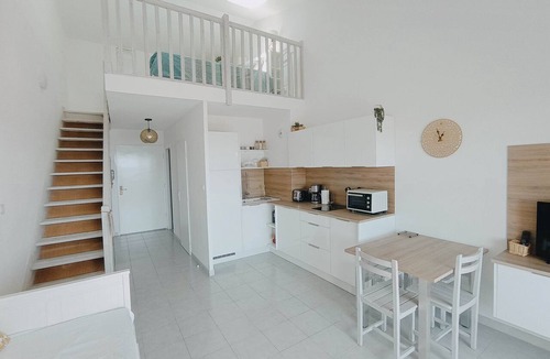 Saint-Aygulf Apartment | SOUTH very nice T2 duplex splendid sea view 2 min walk from the beach WIFI air conditioning