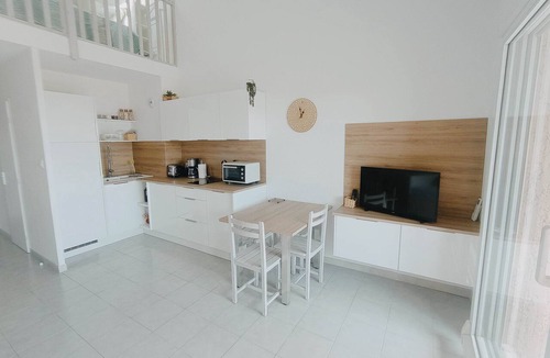 Saint-Aygulf Apartment | SOUTH very nice T2 duplex splendid sea view 2 min walk from the beach WIFI air conditioning