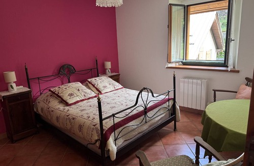 La Salle-les-Alpes Apartment | Spacious 4-Room Apartment for 8 with Balcony & Fireplace, 300m from Slopes