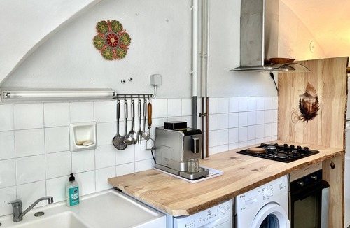 Le Glaizil Cottage | Spacious gîte, private courtyard, carport, hiking, climbing, skiing not far away.