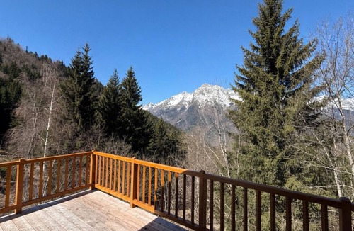 Oz Ski Chalet | Spacious Luxury Chalet | Alpe d'Huez Ski Area | Sleeps 14 | Mountain Views