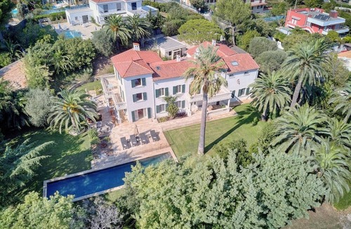 Antibes Villa | Spacious Luxury Villa with Heated Pool – Near Beaches - sleep up to 20
