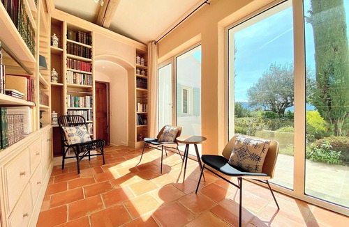 Beaumettes Villa | Spacious, peaceful villa in 1 hectare grounds near Gordes
