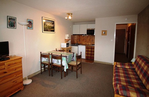 Auris Apartment | Spacious studio cabin 250m from slopes, sleeps 4, free parking - Auris en Oisans