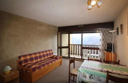 Auris Apartment | Spacious studio cabin 250m from slopes, sleeps 4, free parking - Auris en Oisans