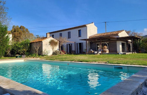 Bormes-Les-Mimosas Villa | SPECIAL OFFER: AUGUST 2–16. Charming, quiet home near the beaches. A little piece of paradise.