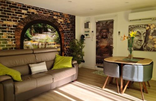 Peypin Apartment | Splendid studio with AC and terrace - Dodo et Tartine