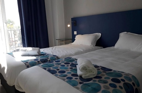 Six-Fours-les-Plages Hotel | Stay Near Sanary Harbor & Six-Fours Coastal Walks