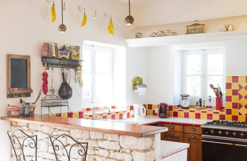 Bonnieux House | Stone farmhouse with exceptional view of the Grand Luberon 4 * tourist office