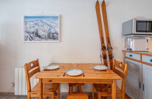 Oz-en-Oisans Apartment | Studio at Alpe D'Huez with Mountain View, Balcony, and Wi-Fi for 3-4 Guests